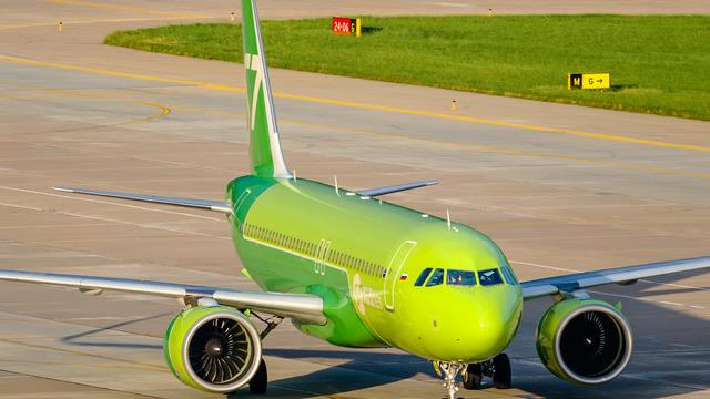 RA-73435:Airbus A320:S7 Airlines